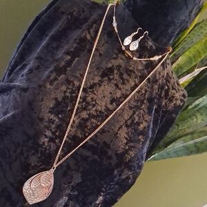 Elegant Gold Necklace Collar & Long With Earring Set 14 & 34 In Glass Beaded